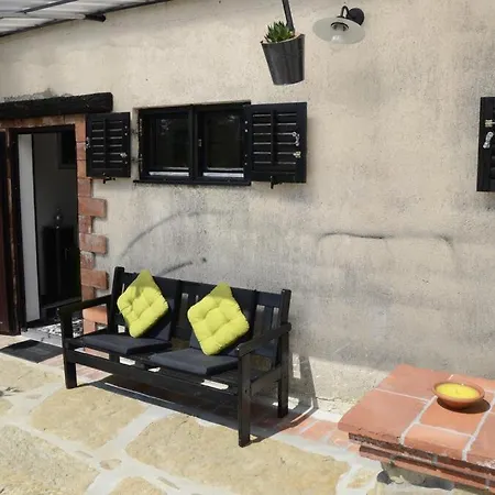 Mbglasshouse Apartment